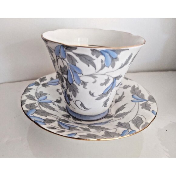Royal Grafton Bone China Teacup & Saucer – Floral - Blue Flowers, Grey Leaves - Picture 4 of 8